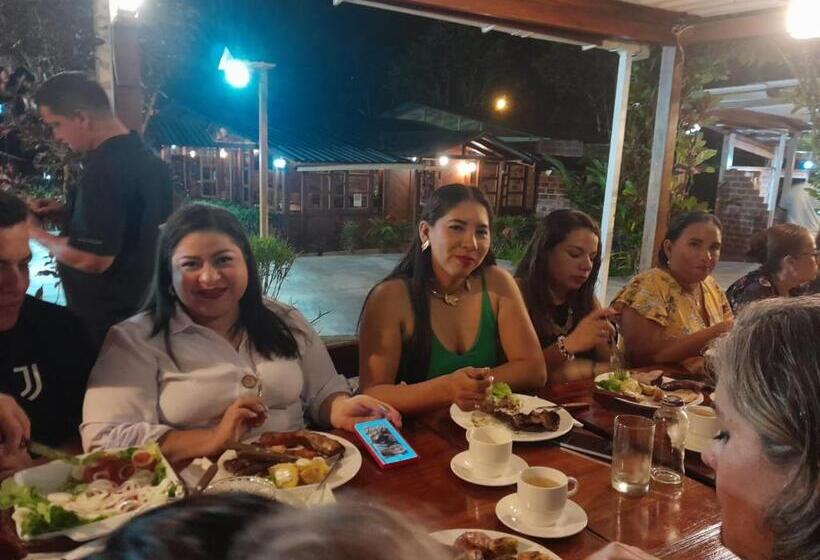 호텔 Hosteria Madera Fina