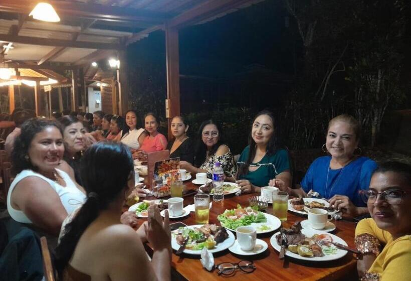 호텔 Hosteria Madera Fina