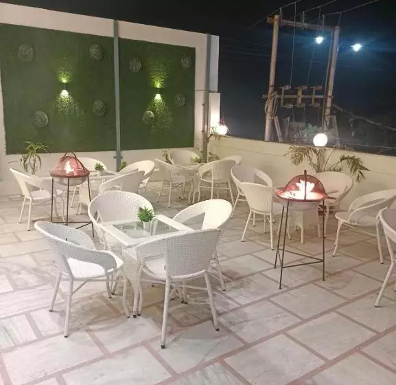 ホテル Mahadev Rishikesh