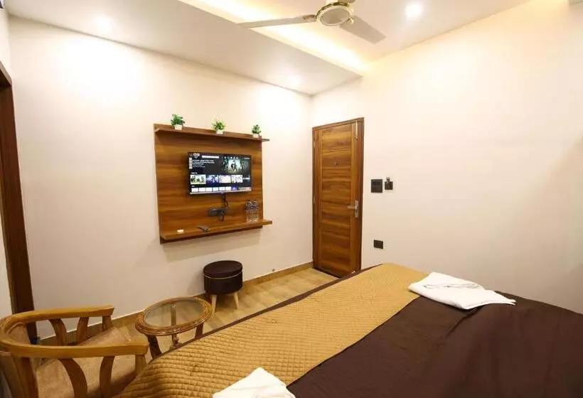 ホテル Mahadev Rishikesh