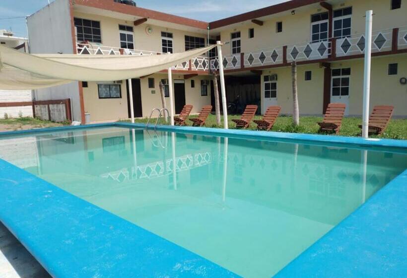 فندق María Inés