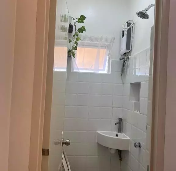هتل Rich Vania Suites