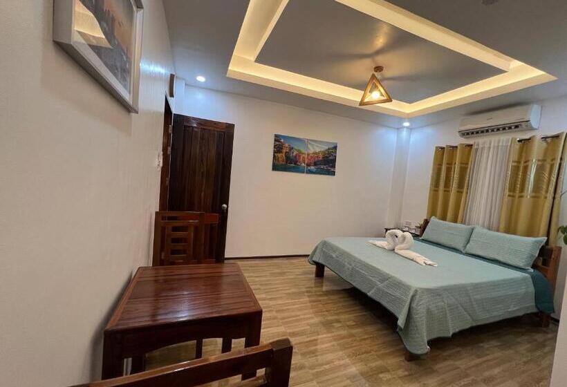 هتل Rich Vania Suites