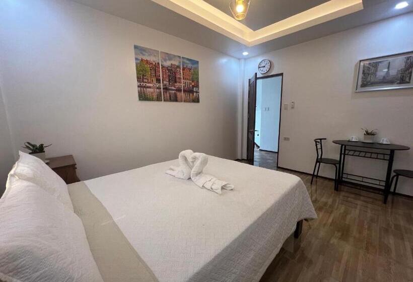 هتل Rich Vania Suites