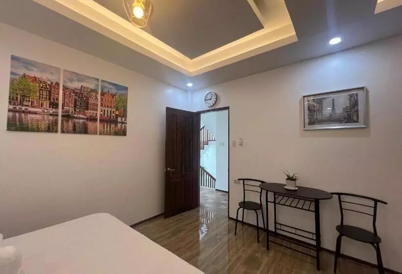 هتل Rich Vania Suites