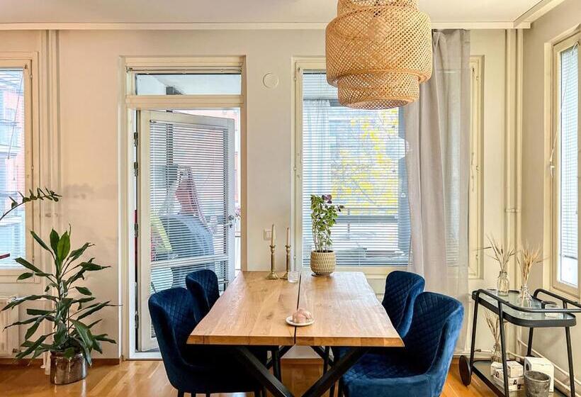 בית מלון כפרי Tilava Ja Viihtyisä Asunto, Helsinki; Paras Naapurusto