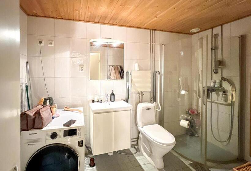 בית מלון כפרי Tilava Ja Viihtyisä Asunto, Helsinki; Paras Naapurusto