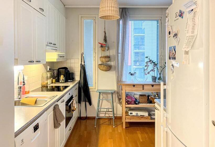 בית מלון כפרי Tilava Ja Viihtyisä Asunto, Helsinki; Paras Naapurusto