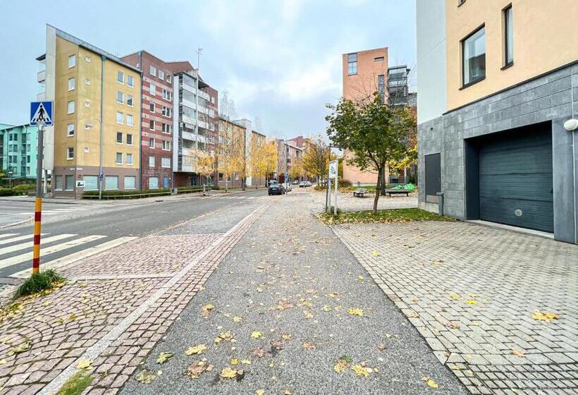 בית מלון כפרי Tilava Ja Viihtyisä Asunto, Helsinki; Paras Naapurusto