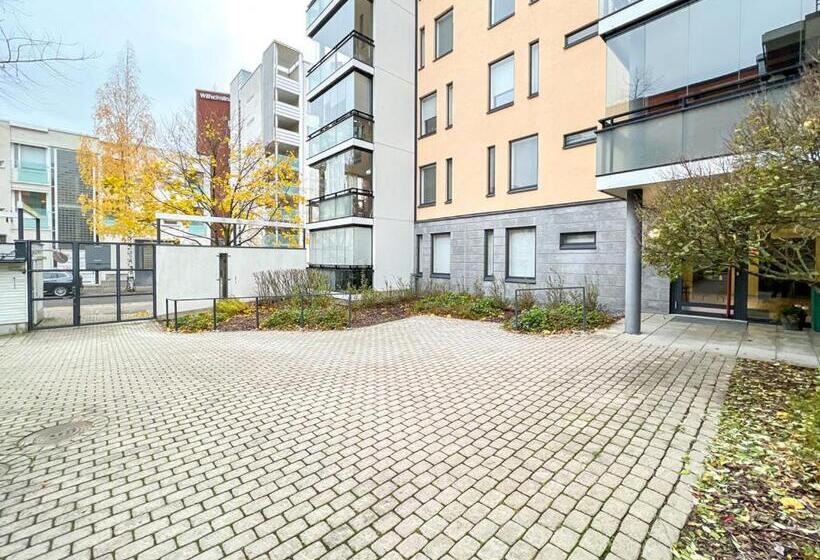 בית מלון כפרי Tilava Ja Viihtyisä Asunto, Helsinki; Paras Naapurusto