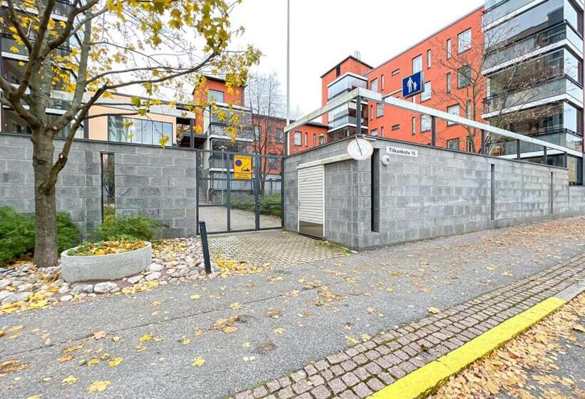 בית מלון כפרי Tilava Ja Viihtyisä Asunto, Helsinki; Paras Naapurusto