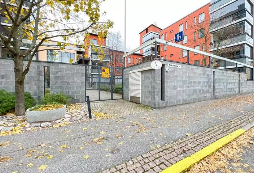 Hotelli Tilava Ja Viihtyisä Asunto, Helsinki; Paras Naapurusto