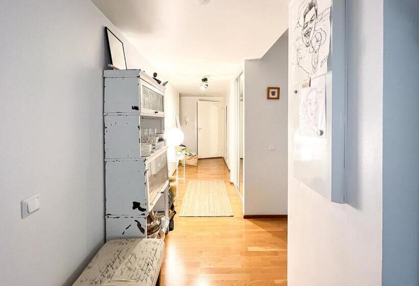 בית מלון כפרי Tilava Ja Viihtyisä Asunto, Helsinki; Paras Naapurusto