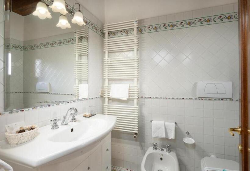 Отель Villa Castelluccio