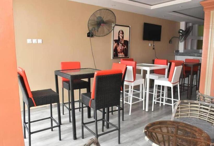 Mar Rok International Hotel & Suite