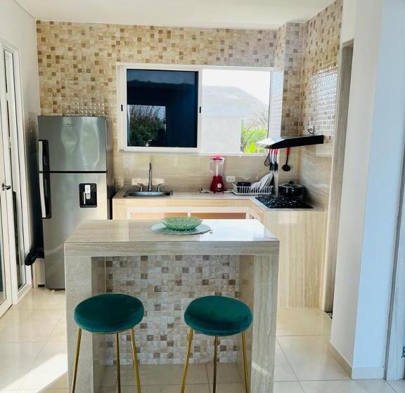 پانسیون Azulrest Casa De Verano