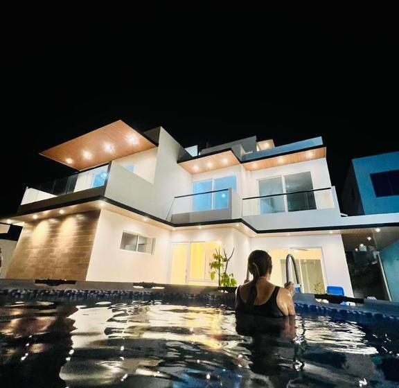 پانسیون Azulrest Casa De Verano