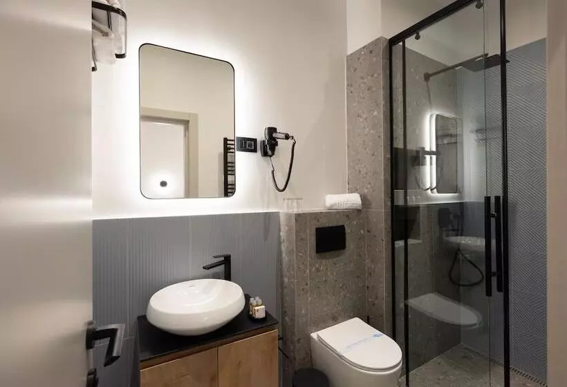 پانسیون Hop Inn Rooms & Suites