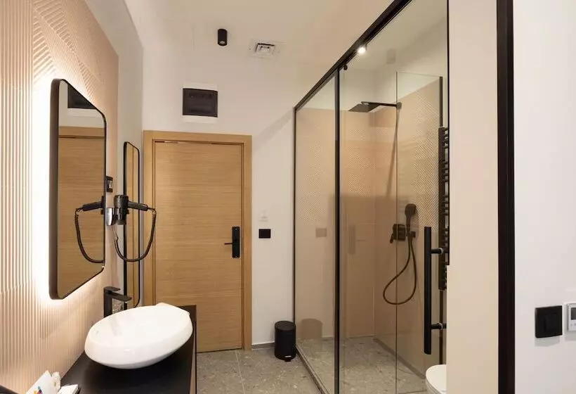پانسیون Hop Inn Rooms & Suites