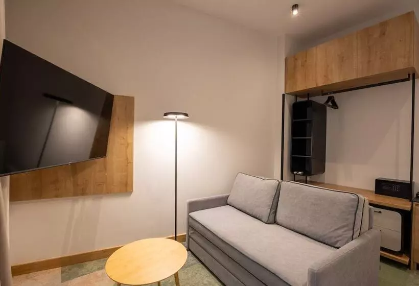 پانسیون Hop Inn Rooms & Suites