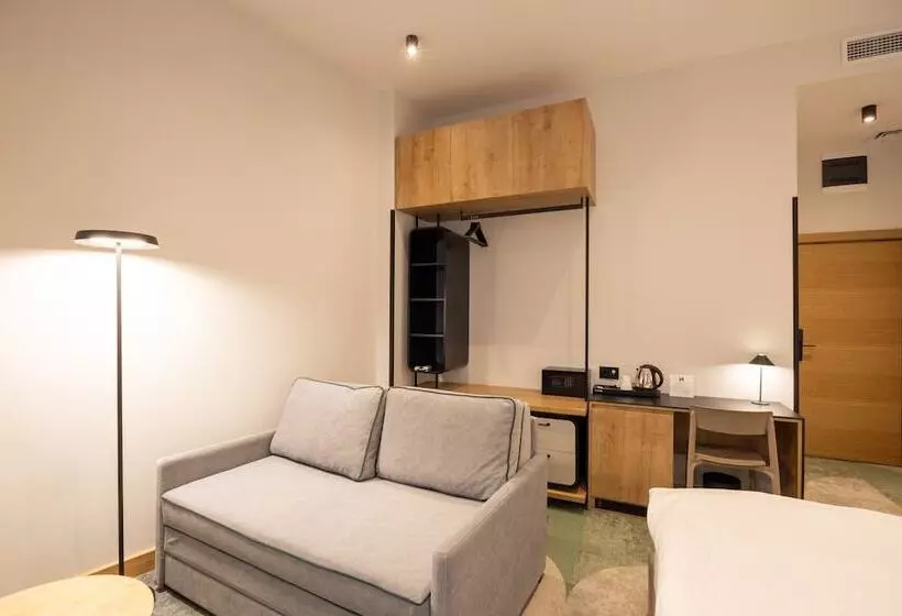 پانسیون Hop Inn Rooms & Suites