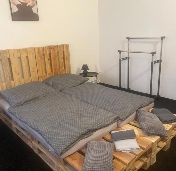 ペンション Penzion Restaurace Macelis