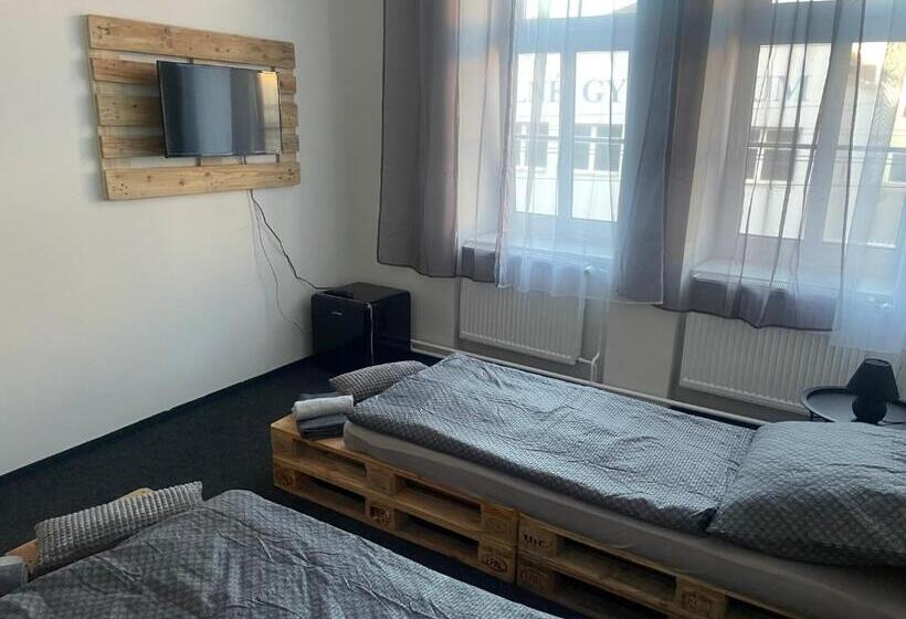 ペンション Penzion Restaurace Macelis