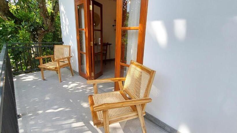 بنسيون The Native Weligama