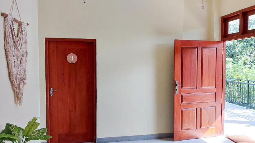 بنسيون The Native Weligama