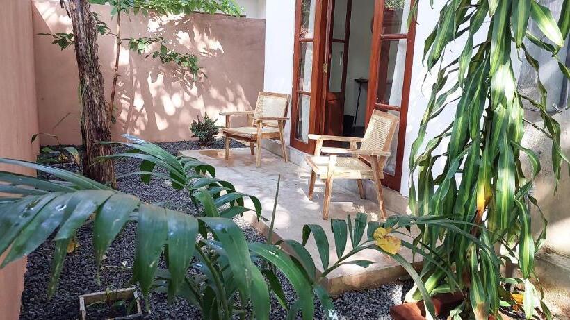 بنسيون The Native Weligama