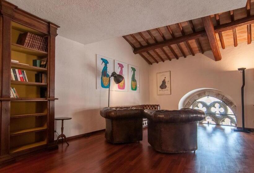 Pension (Hôtel basse catégorie) Umbrian Concierge   Duomo Accommodations