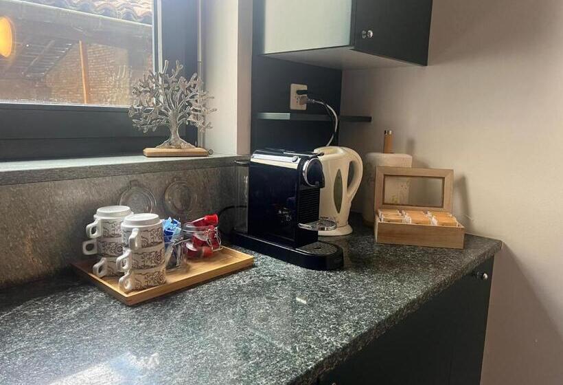 膳宿费 Yellow House Guest House