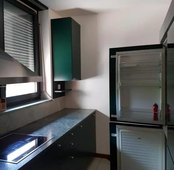 Majatalo Yellow House Guest House