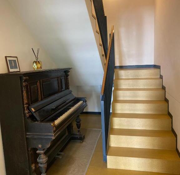 膳宿费 Yellow House Guest House