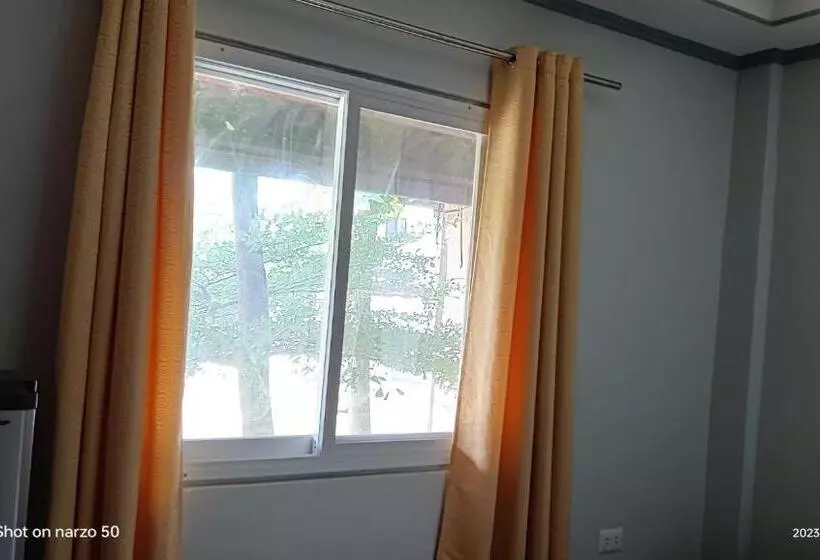 ペンション Yfs Guesthouse With Motorbike