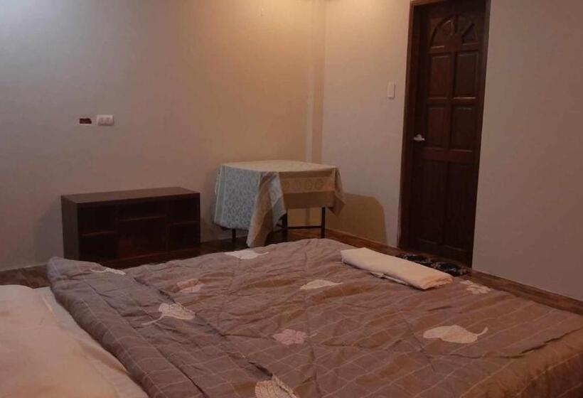 Пансион Yfs Guesthouse With Motorbike