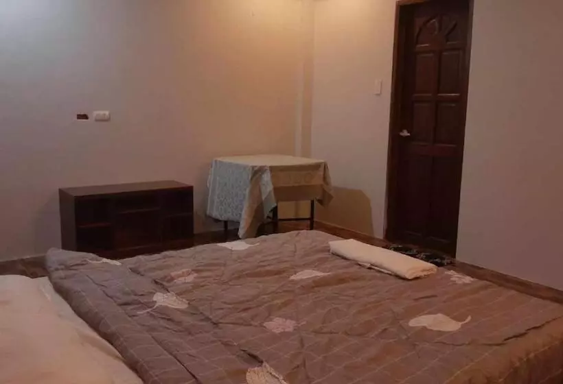 ペンション Yfs Guesthouse With Motorbike