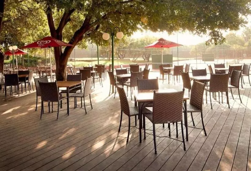 リゾートホテル Unit H011 Magalies Park Hartbeespoort