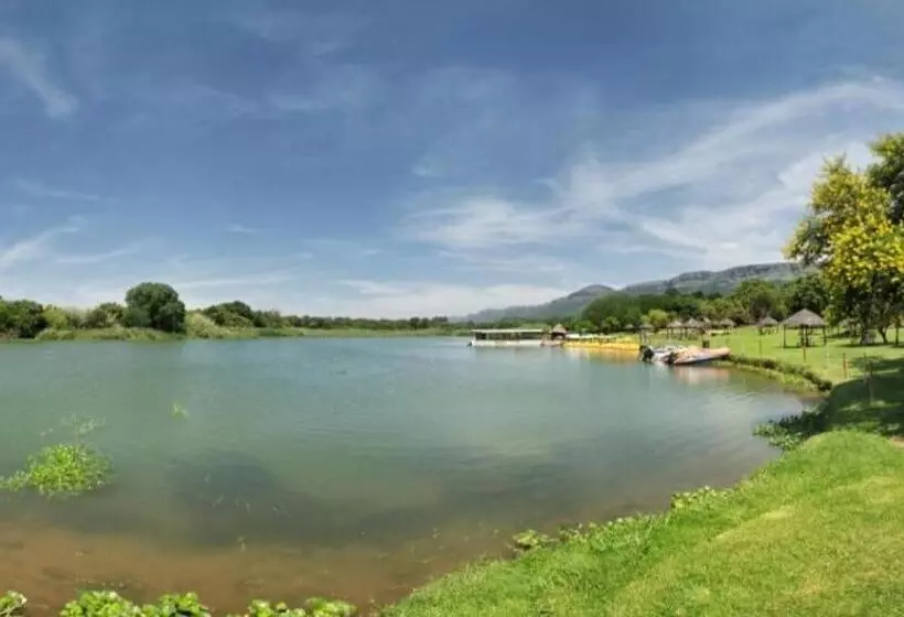 リゾートホテル Unit H011 Magalies Park Hartbeespoort
