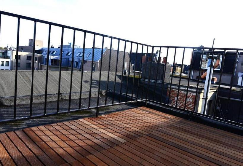 National City Apartments