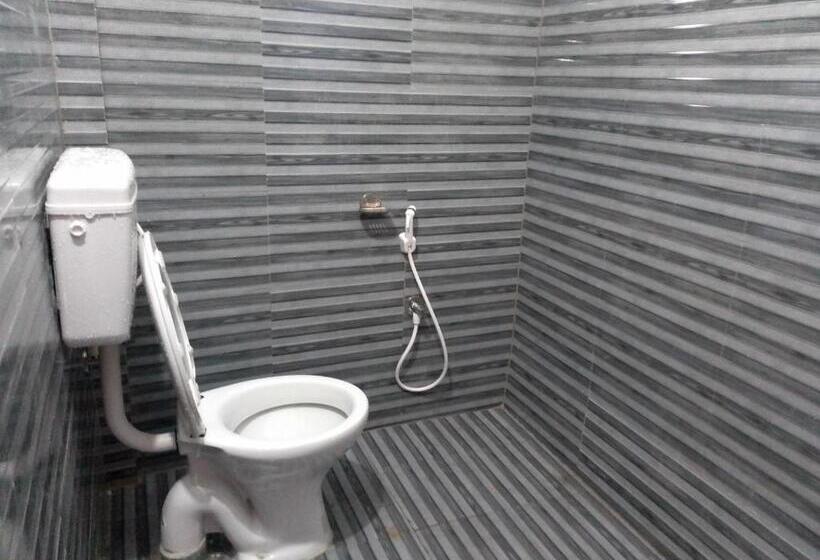 Flagship Hotel Ganpat