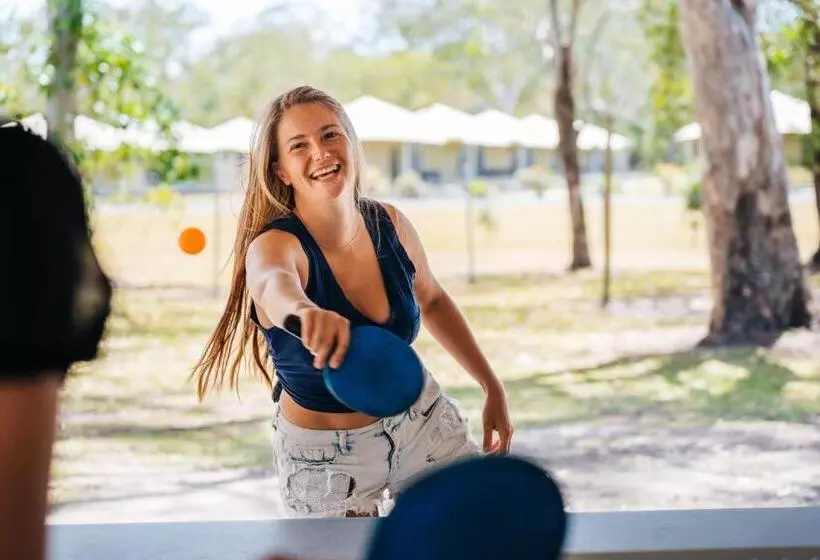 Retkeilymaja Kangarooms Noosa Everglades Yha