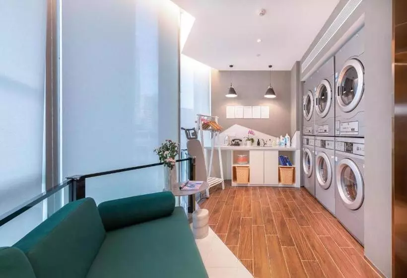 Atour Hotel Shenzhen Futian Xiangmi Lake