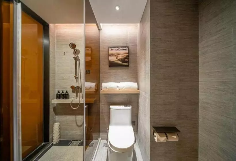 Atour Hotel Shenzhen Luohu Vientiane City