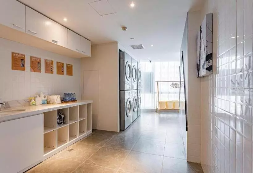 Atour Hotel Tianjin Binhai High Speed Railway Station