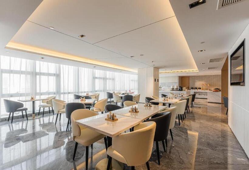 Atour Hotel Tianjin Binhai High Speed Railway Station