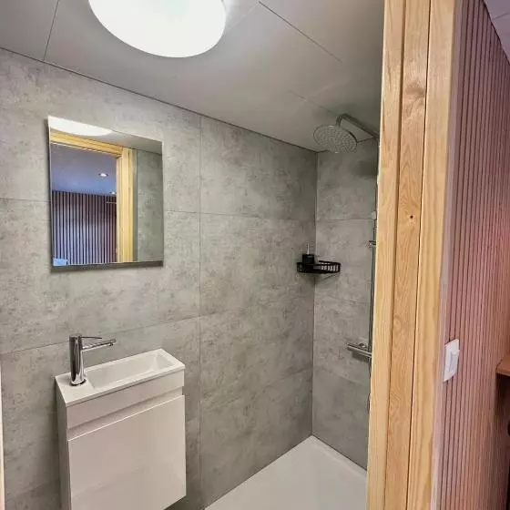 تختخواب و صبحانه Cosy@beauty