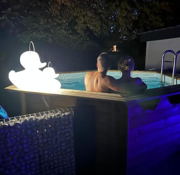 تختخواب و صبحانه Cosy@beauty