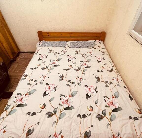 تختخواب و صبحانه Eagle House