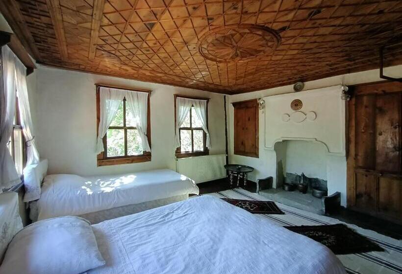 Bed and Breakfast Hacı şakirler Konağı